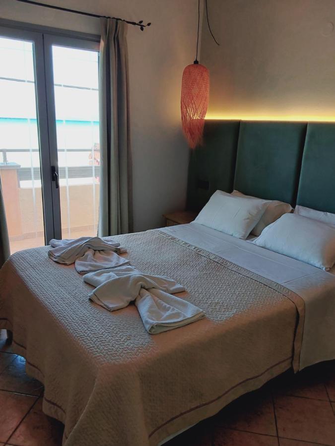 רודה Ninos On The Beach Hotel מראה חיצוני תמונה