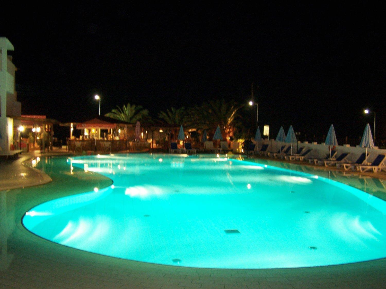 רודה Ninos On The Beach Hotel מראה חיצוני תמונה