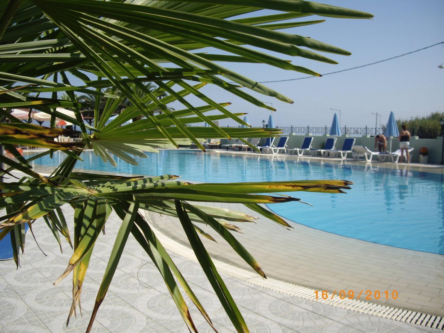 רודה Ninos On The Beach Hotel מראה חיצוני תמונה