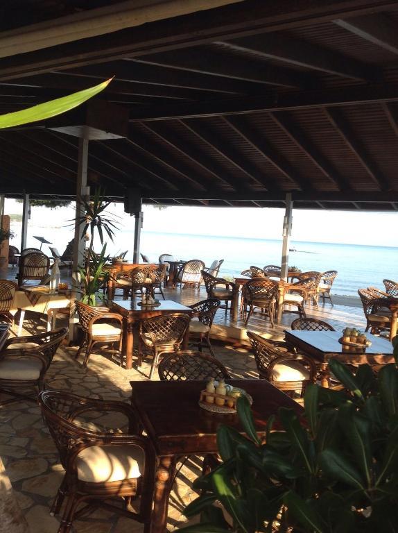 רודה Ninos On The Beach Hotel מראה חיצוני תמונה