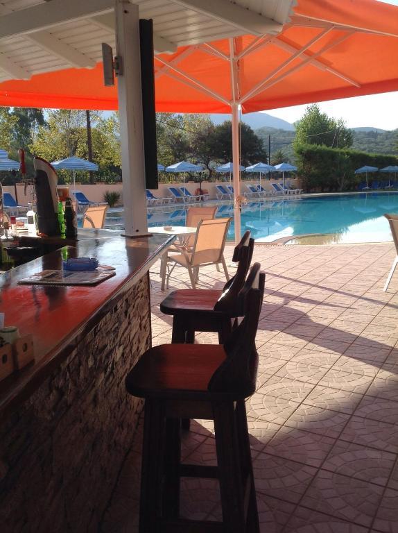 רודה Ninos On The Beach Hotel מראה חיצוני תמונה