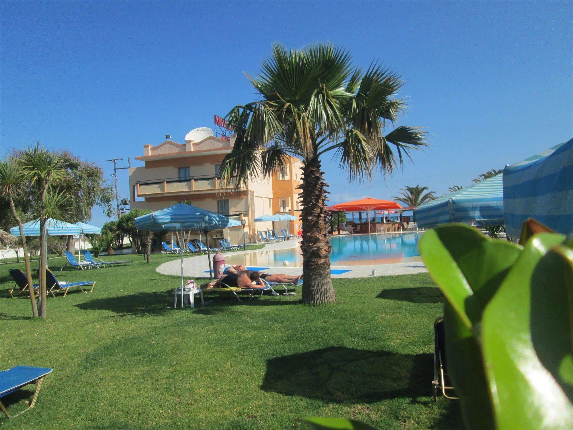 רודה Ninos On The Beach Hotel מראה חיצוני תמונה