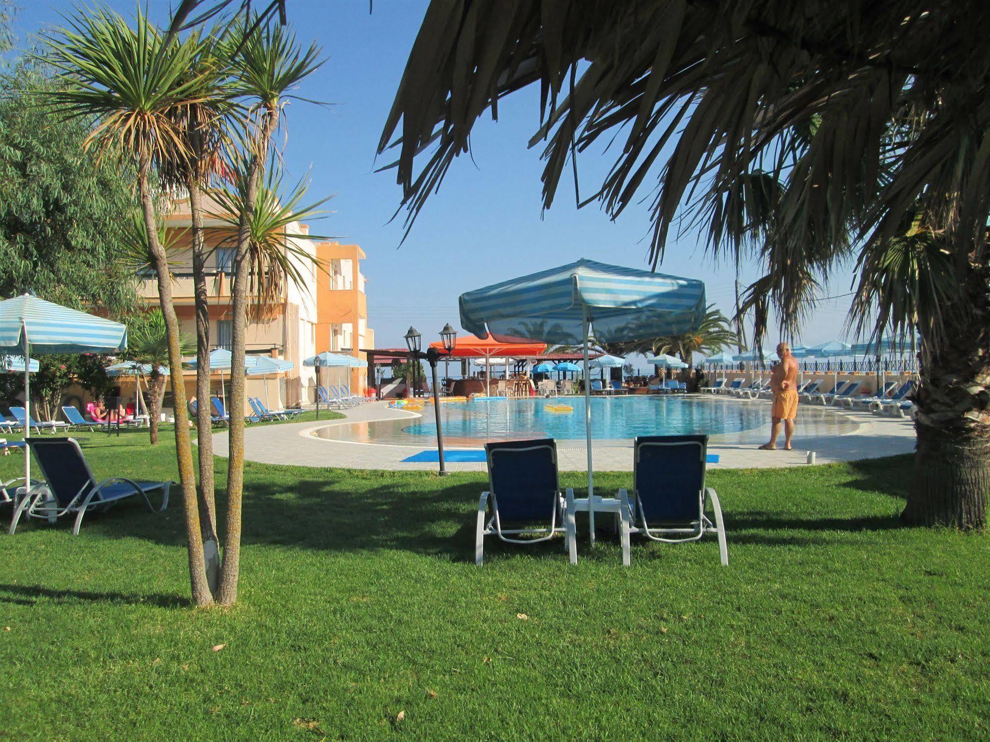רודה Ninos On The Beach Hotel מראה חיצוני תמונה