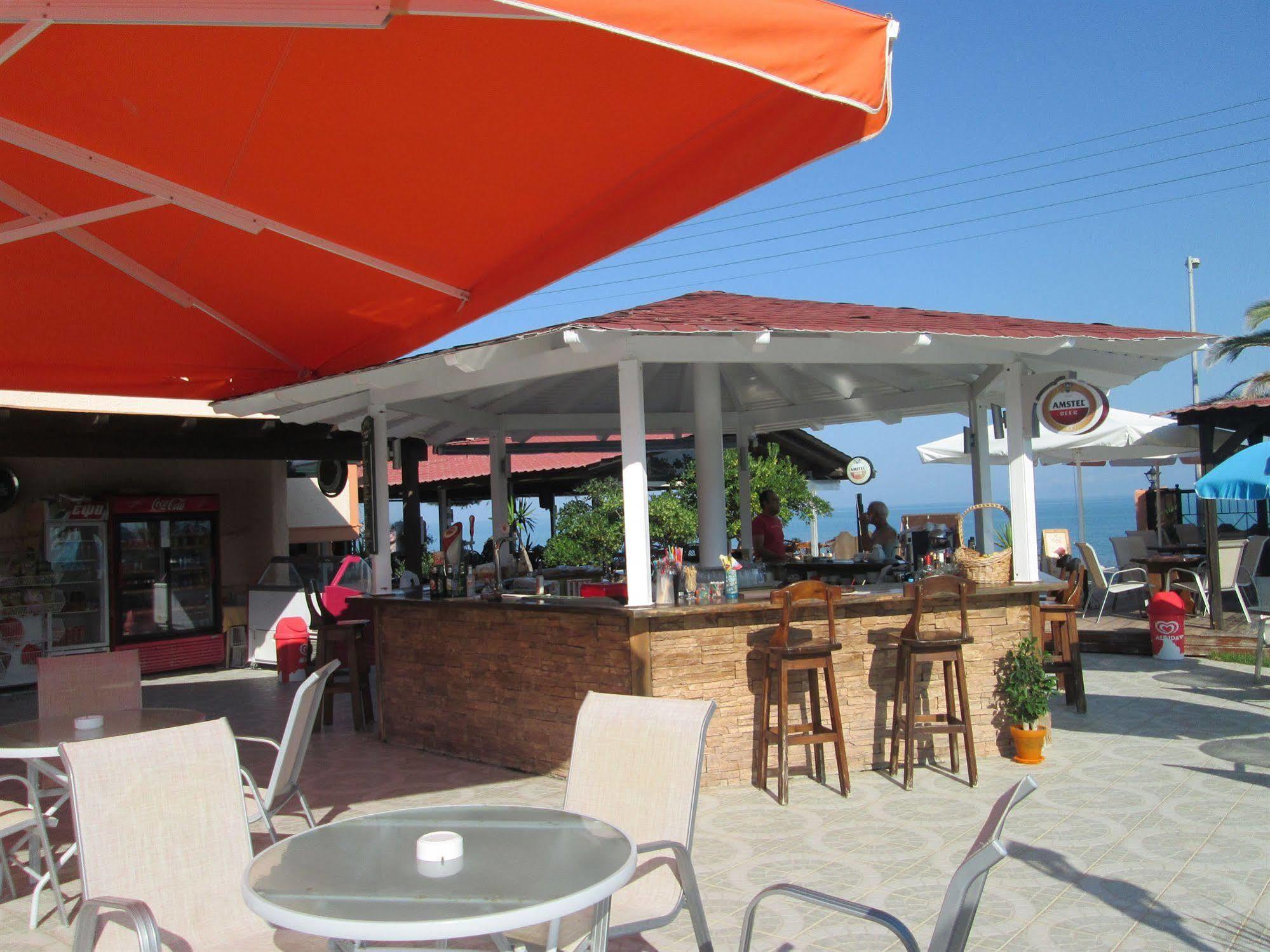 רודה Ninos On The Beach Hotel מראה חיצוני תמונה