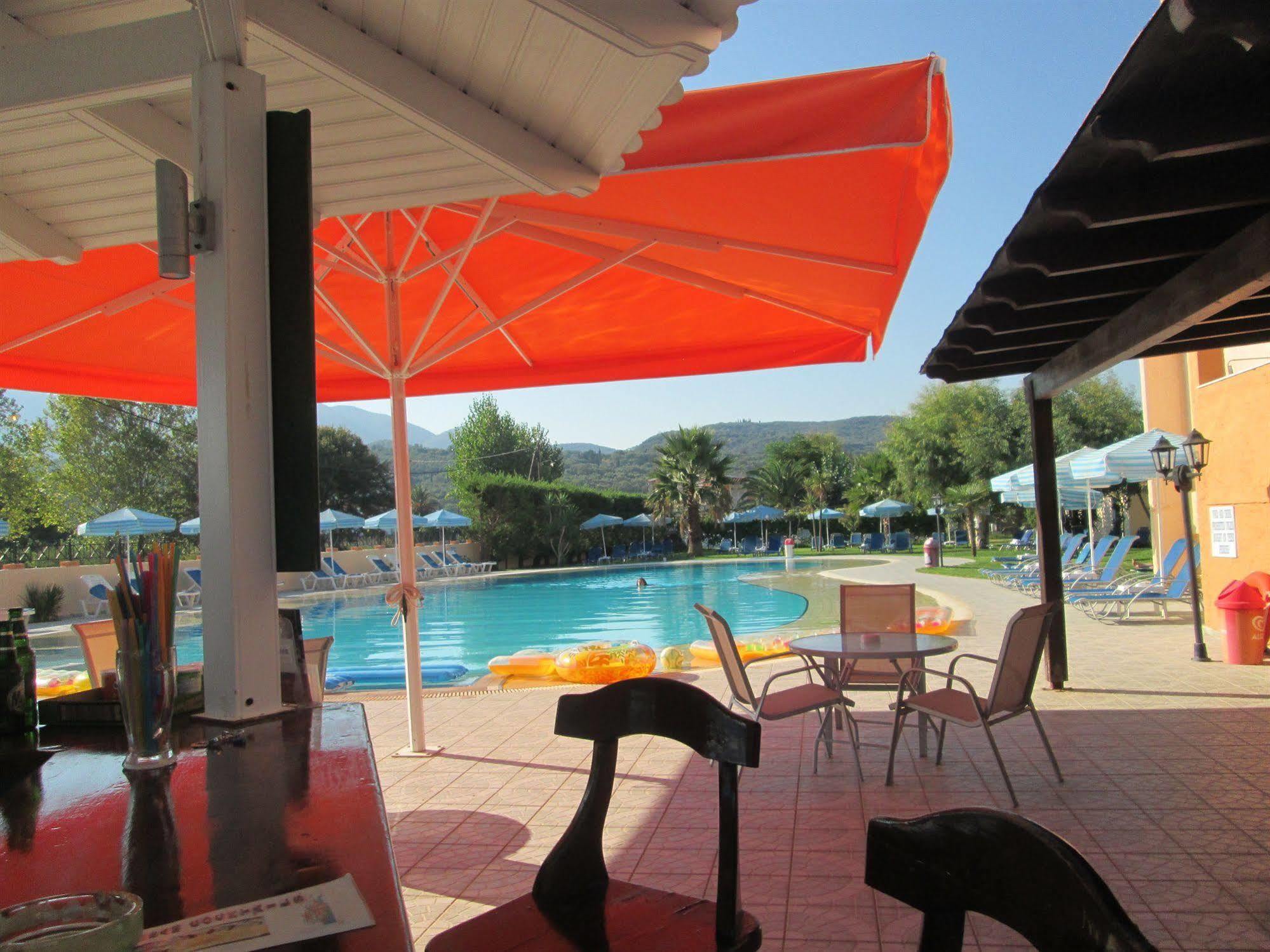 רודה Ninos On The Beach Hotel מראה חיצוני תמונה