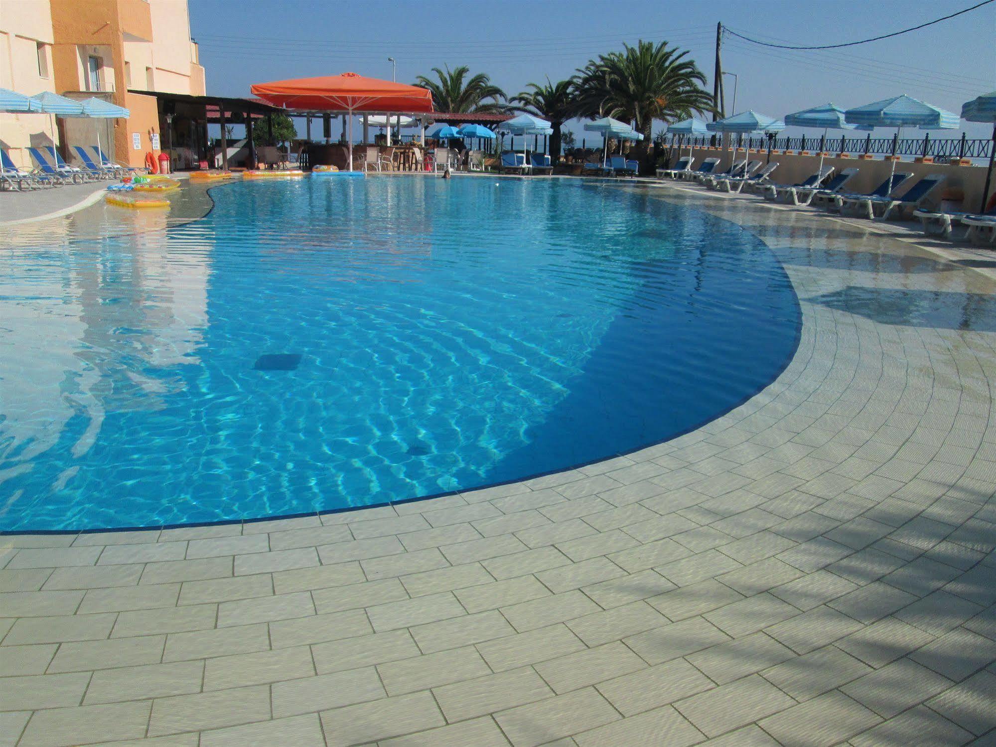 רודה Ninos On The Beach Hotel מראה חיצוני תמונה