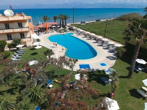 רודה Ninos On The Beach Hotel מראה חיצוני תמונה